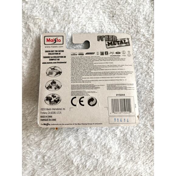 2 Maisto Fresh Metal Die Cast Toy Cars Ford Mustang GT Boss 302 Blue Red 2010 - Picture 9 of 10